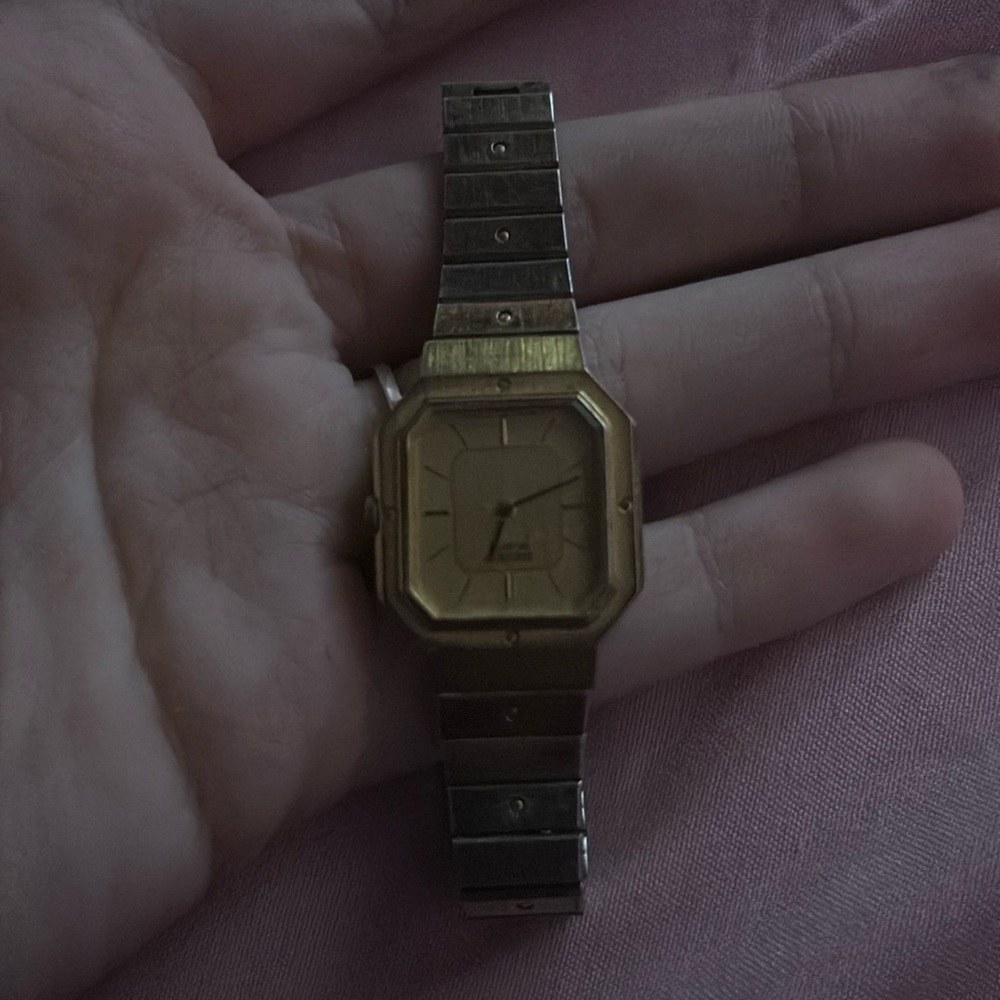 I am selling a watch